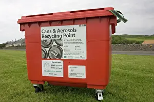 Islay: Cans and aerosol recycling bin