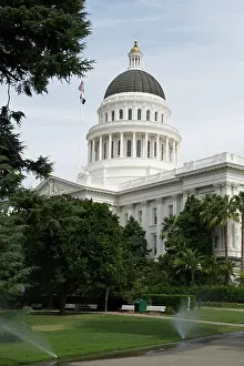 Structures: Capitol in Sacramento, California, USA, North America