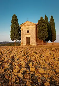 Pienza: Cappella di Vitaleta at sunset, San Quirico