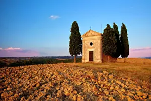 Pienza: Cappella di Vitaleta at sunset, San Quirico