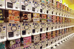 Shops: Capsule Lab capsule toy shop in Harajuku, Tokyo, Japan