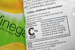 Packaging: Carbon emissions label on Walkers Salt and vinegar