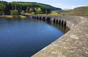 Reservoirs: Careg Ddu dam is a completely submerged dam with