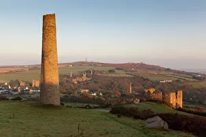 Brea: Carnkie - Carn Brea hill - ruins of former tin mines