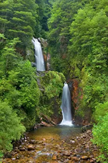 Virgen: Cascada de la Virgen / Virgin's Falls - two-tiered