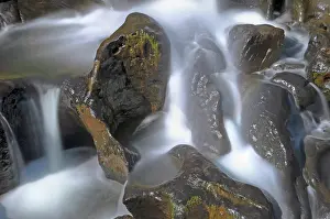 Cascading: Cascading water at Bourke's Luck Potholes