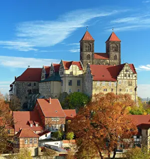 Churches: Castle hill with collegiate church of St. Servatius