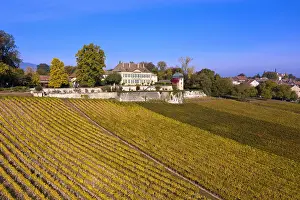 210519: Castle Vullierens, Chateau de Vullierens, drone
