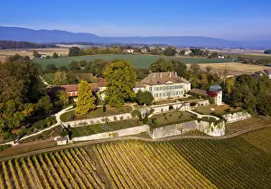 210519: Castle Vullierens, Chateau de Vullierens, drone