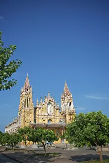 Catholicism: Catholic Church, Giao Thien Commune, Red