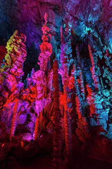 Stalactite: Cave of the Aven Armand - Hures la parade - Lozere