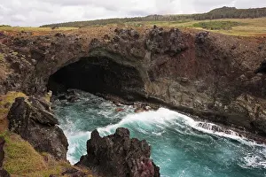 Rapa: Caves of volcanic origin.at Punta Baquedano. Easter