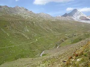 Direction: Ceduc vally leads to Pizzini hut (2706 m)