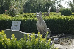 Sculptures: Cemetery for pets Ile-de-France