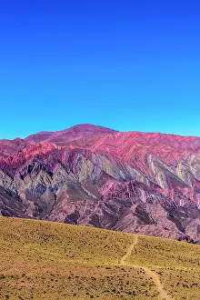 Puna: Cerro de 14 colores, Mountains of 14 Colours, An