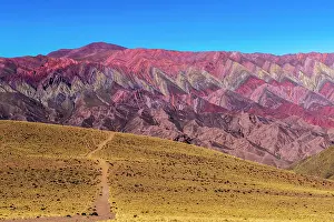 Puna: Cerro de 14 colores, Mountains of 14 Colours, An