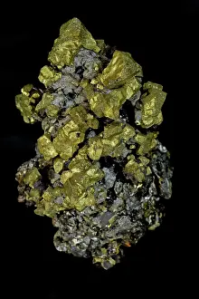 Chalcopyrite: Chalcopyrite (CuFeS2) (Golden) - Commodore Mine