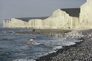 Shingle: Chalk Cliffs, England