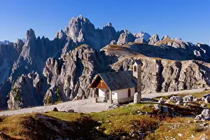 Belluno: Chapel - in front of the Cadini Group massif in