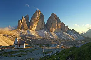 Landmarks: Chapel of Dreizinnenhuette or Three Peaks Alpine