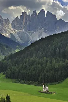 Sacral: The chapel Sankt Johann at Val di Funes, Villnnsstal