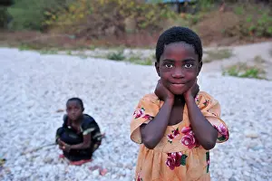 Gombe: Children at the beach