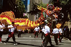 Metre: Chinese New Year celebrations 30-metre dragon