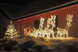 Sleigh: Christmas Decorations - illuminated reindeer &
