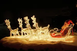 Sleigh: Christmas Decorations - illuminated reindeer &