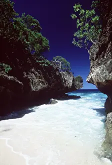 Tranquillity: Christmas Island - Small beach between cliffs near the Dales