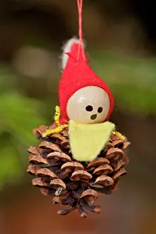 Made: Christmas tree ornament, elf made from a pine cone