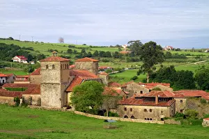 Frazier: Church of the Colegiata at Santillana del