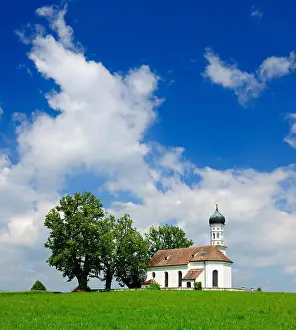 Foothills: Church St. Andr&, x4b20;Etting with cloudy sky, Etting
