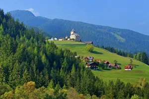 Badia: Ciastel de Tor / Castle of Thurn - historic Castle