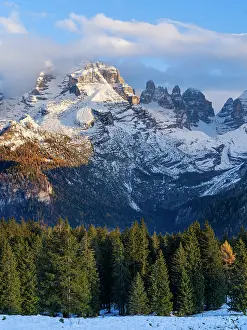 Limestone: Cima Brenta. View of the Dolomiti di Brenta from