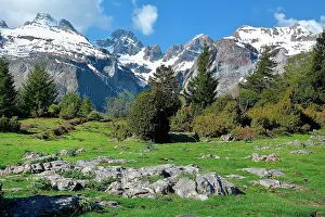 Tops: Cirque d'Aspe in spring, Pyrenees National Park