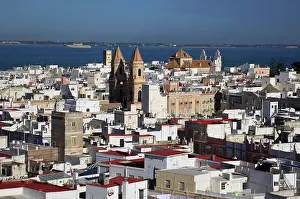 Algarve: City of Cadiz, view from Torre Tavira to the old