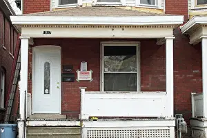 Niagara: City of Niagara Falls - New York - Condemned house