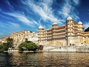 Rajasthan: City Palace view from the lake. Udaipur, Rajasthan