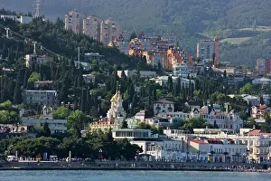Yalta: Cityscape of Yalta along the Black Sea