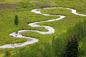Meanders: Classic meanders on East River