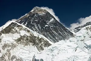 Chain: The classic view of Mount Everest, known in Tibet