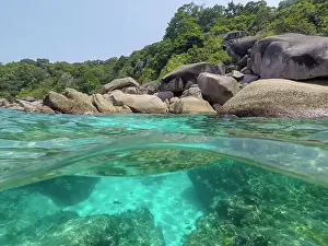 Similan: The clear water and rocks of Ko Miang island