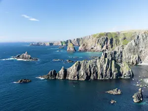 Bluff: The cliffs between Dale and Huxter close