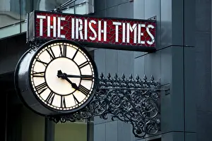 Company: Clock on the editorial office and administration