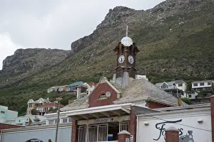 Sightsee: Clock tower in seaside resort of Muizenberg