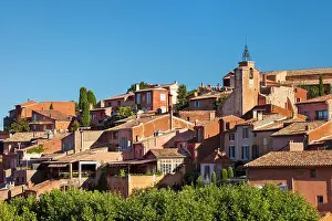 Hilltop: Close-up view of Roussillon in the Luberon