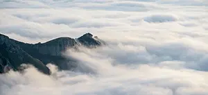 Cover: Cloud cover and mountains, high fog, Appenzell Ausserrhoden