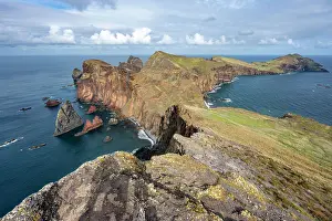 Madeira: Coastal landscape, cliffs and sea, Miradouro da