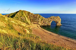 Limestone: Coastline with bathing beach at Durdle Door, lim